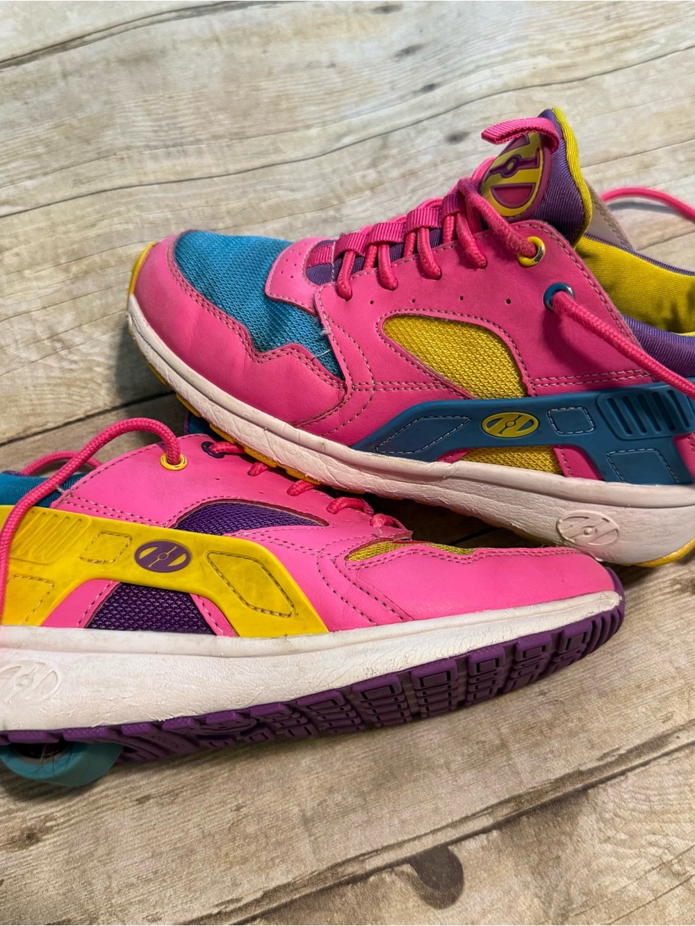 Heelys Girls Bright Pink, Yellow & Blue Sneakers - Size 3